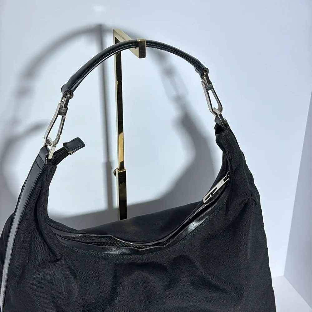FANTASTIC GUCCI SLOUCHY CROSSBODY W DETACHABLE LEATHER STRAP - Picture 2 of 14